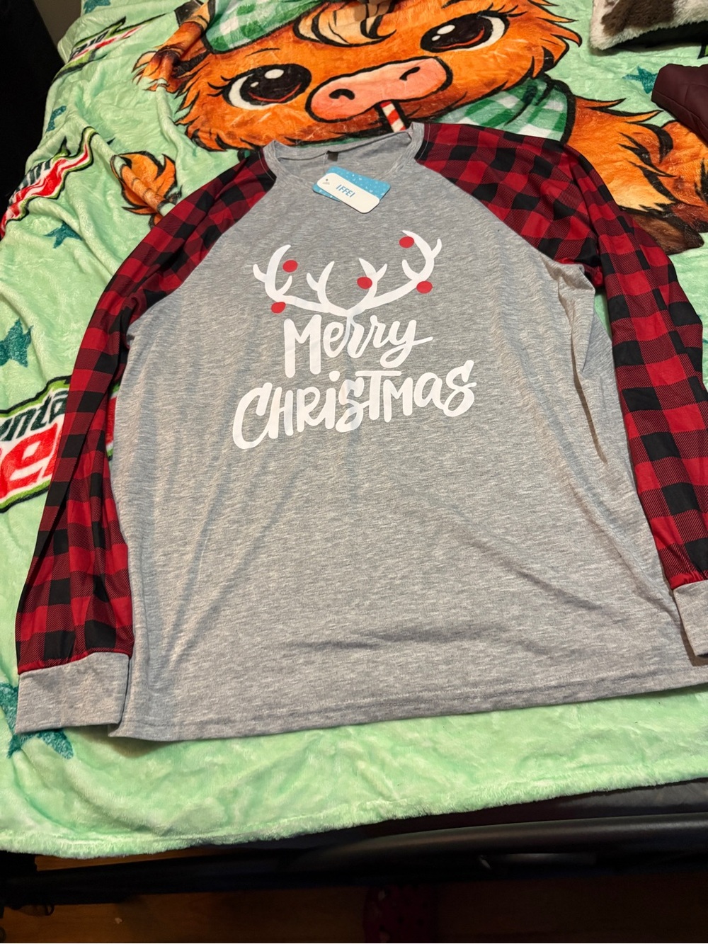 Merry Christmas Raglan Long-Sleeve Tee - Grey with Red Plaid Sleeves